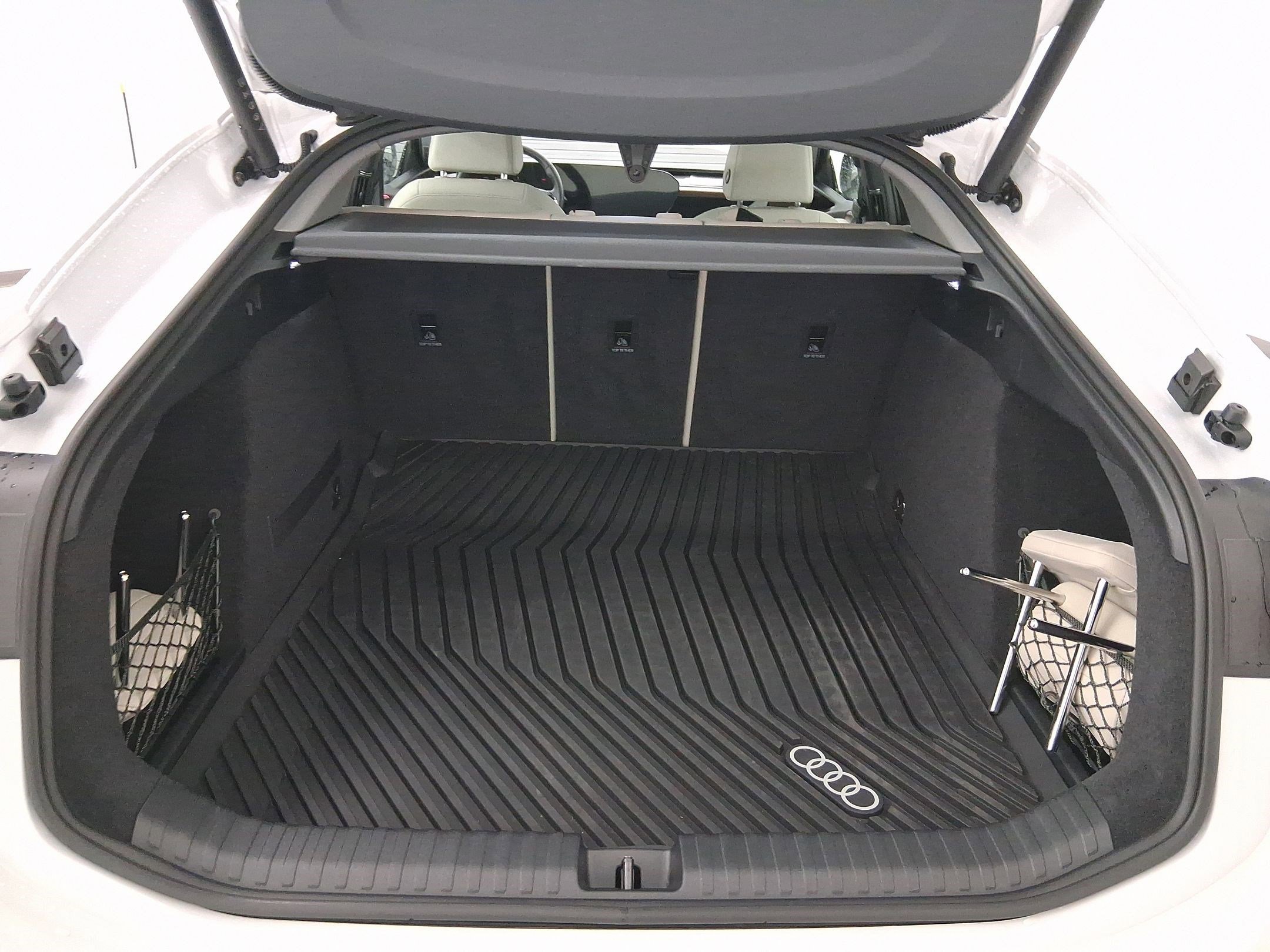 Used 2025 Audi A6 e-tron Premium Plus w/ Premium Plus image 28