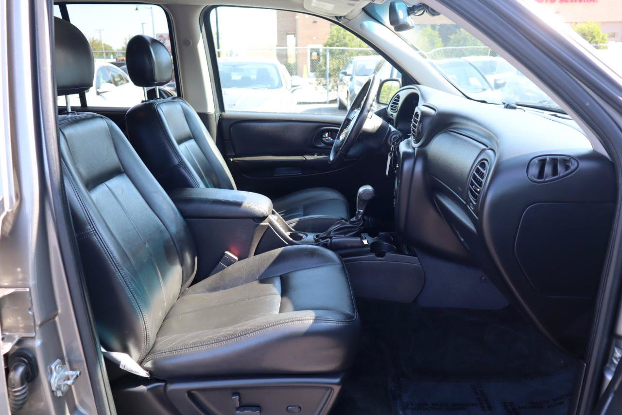 Used 2007 Chevrolet TrailBlazer LT w/ LT Preferred Equipment Group AWD/4WD image 9