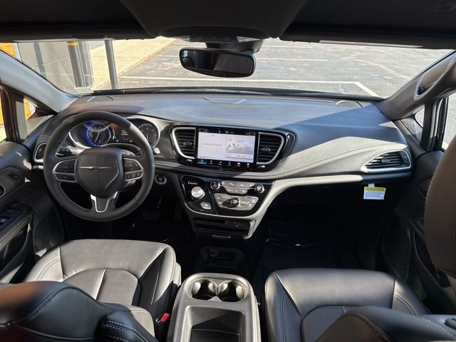 New 2026 Chrysler Pacifica Select image 24