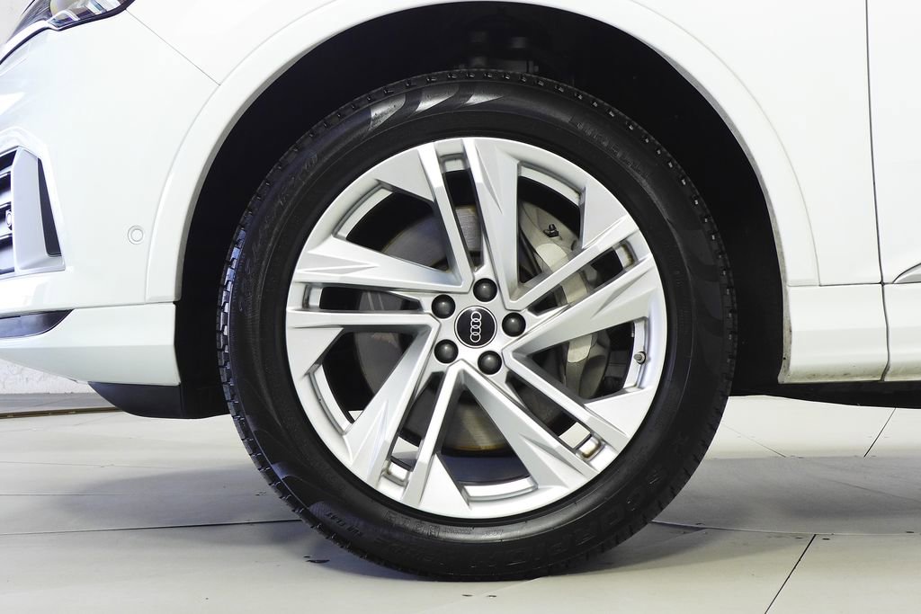 Used 2023 Audi Q7 2.0T Premium Plus w/ Premium Plus Package AWD/4WD image 5