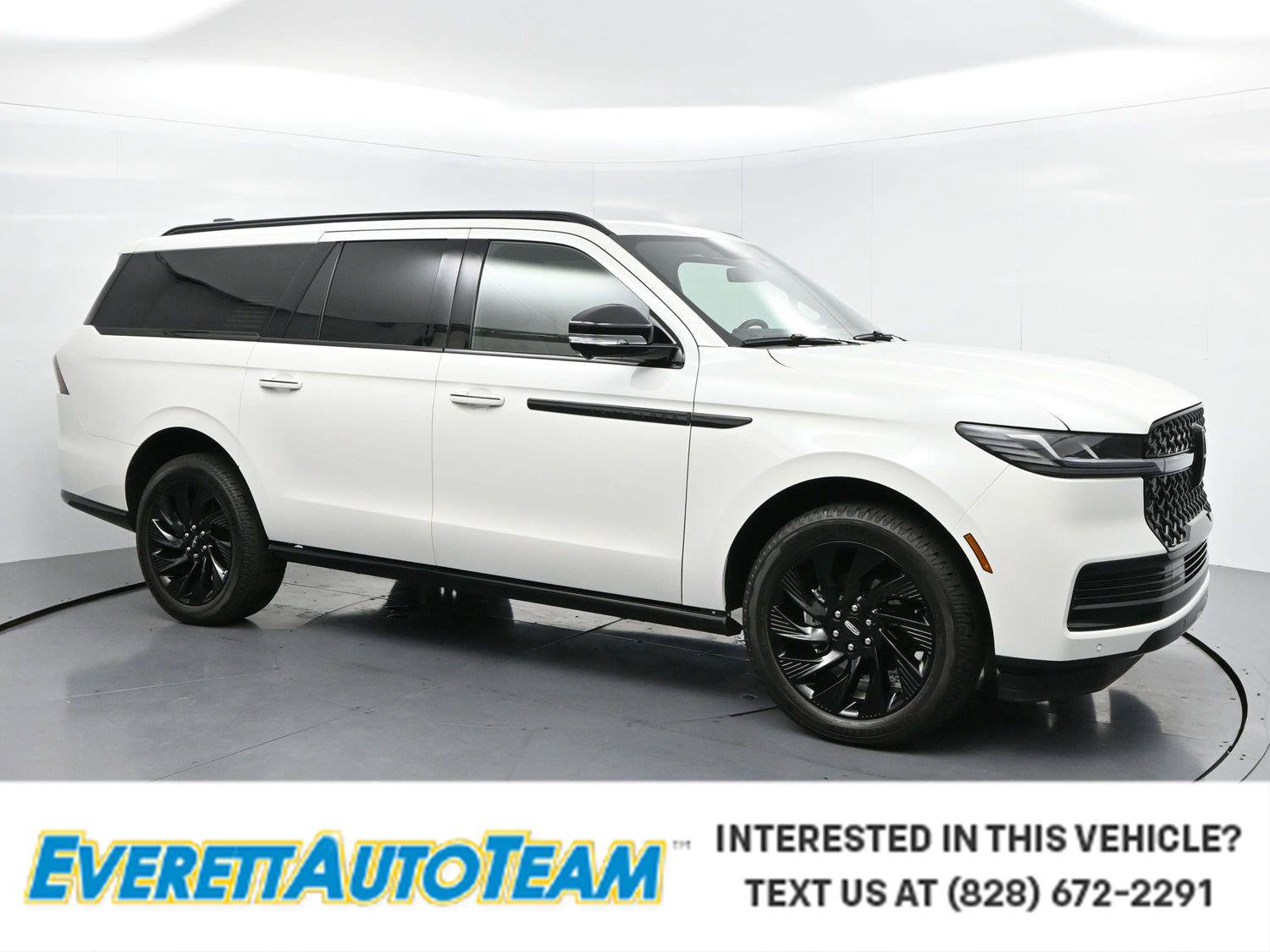 Used 2026 Lincoln Navigator L Reserve w/ Jet Appearance Package AWD/4WD image 1