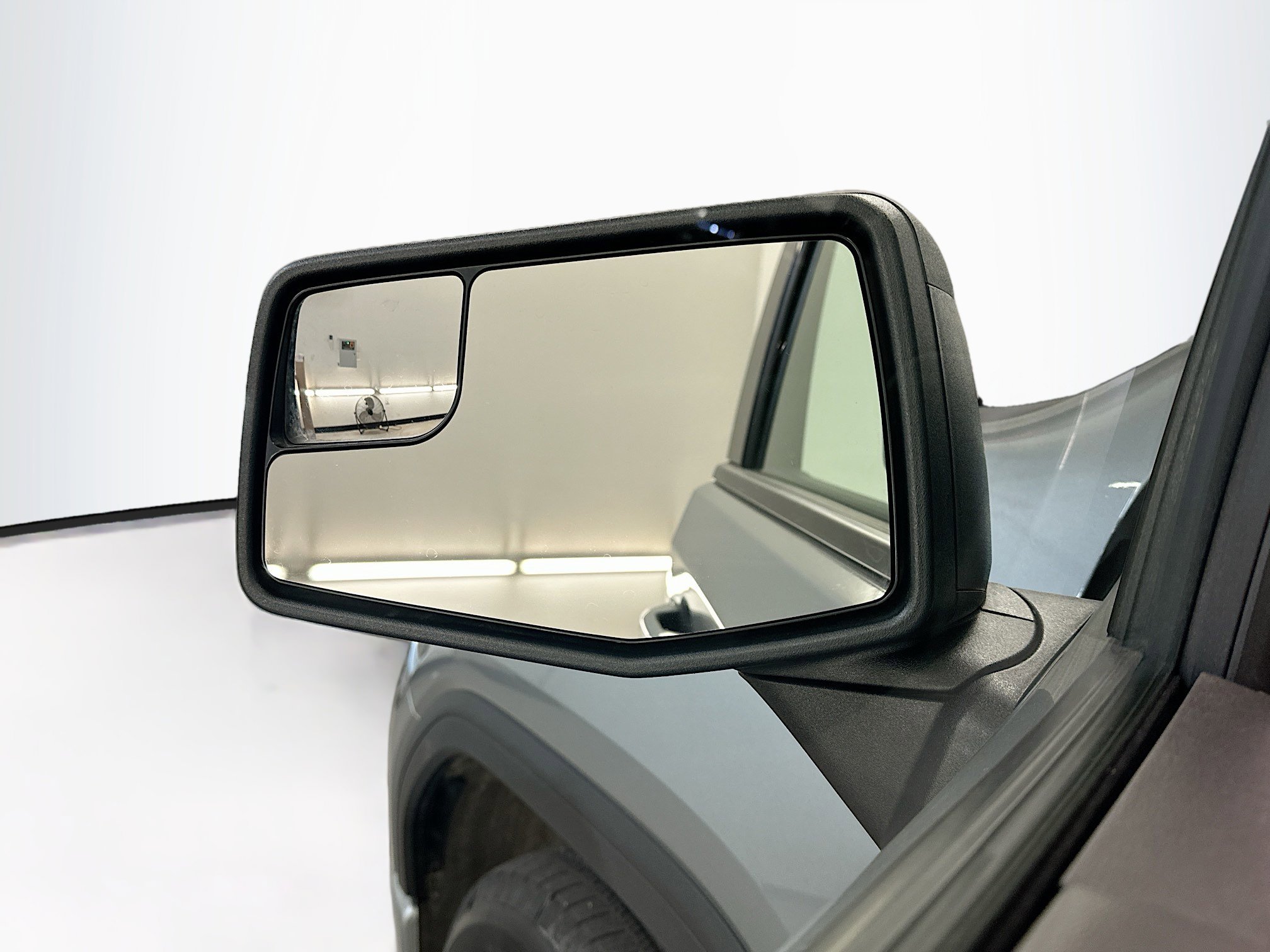 Used 2024 GMC Sierra 1500 Elevation image 16