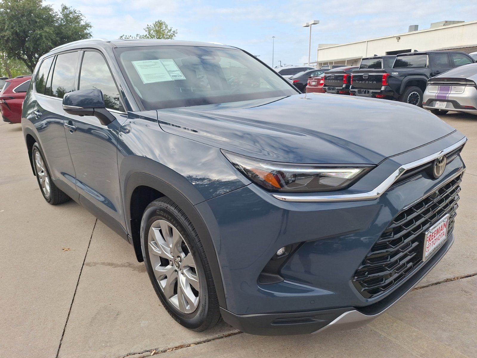 Used 2026 Toyota Grand Highlander FWD image 8