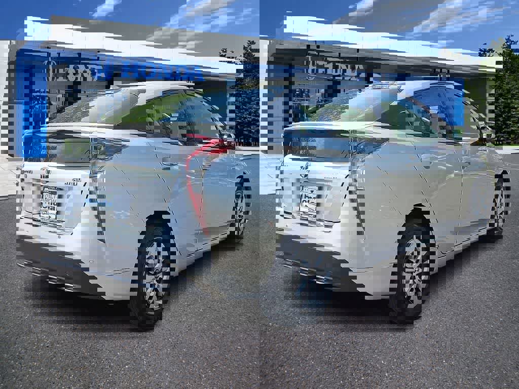 Used 2017 Toyota Prius Four FWD image 24