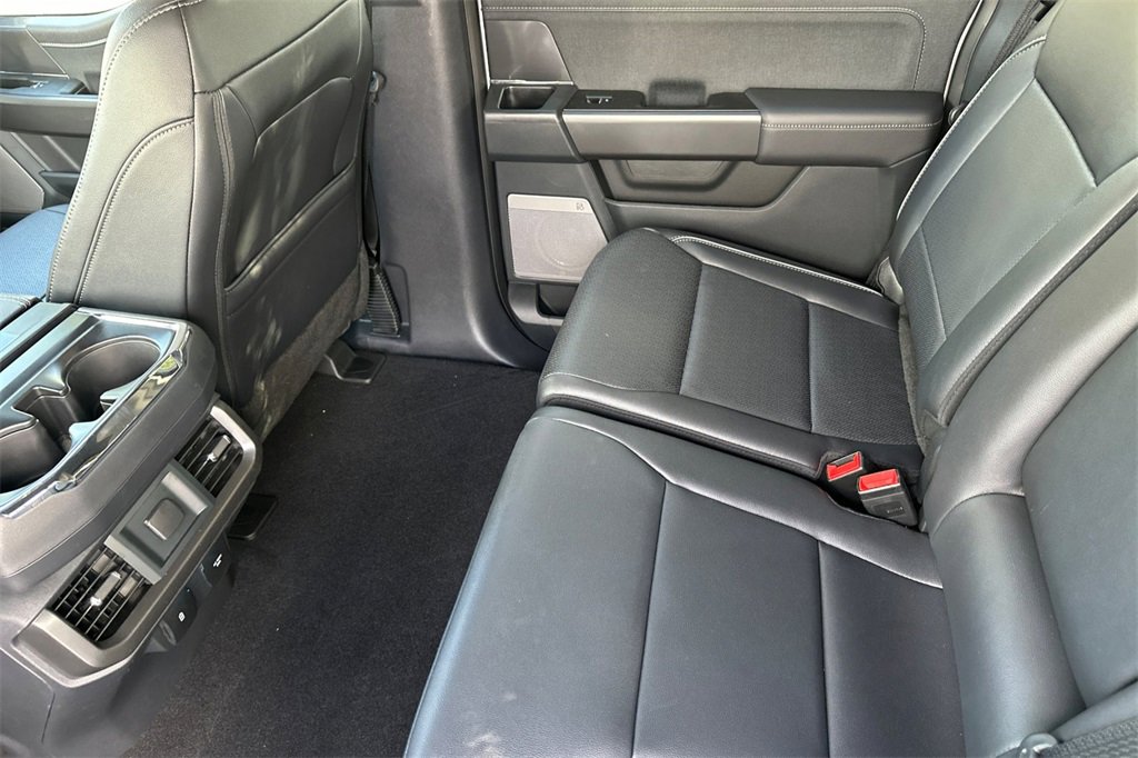 New 2025 Ford F150 Lariat w/ Equipment Group 501A Mid image 9