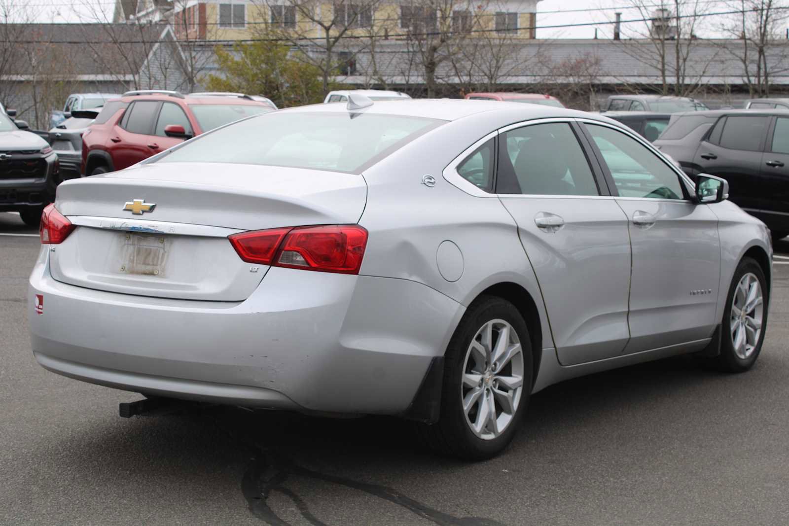 Used 2019 Chevrolet Impala LT FWD image 4