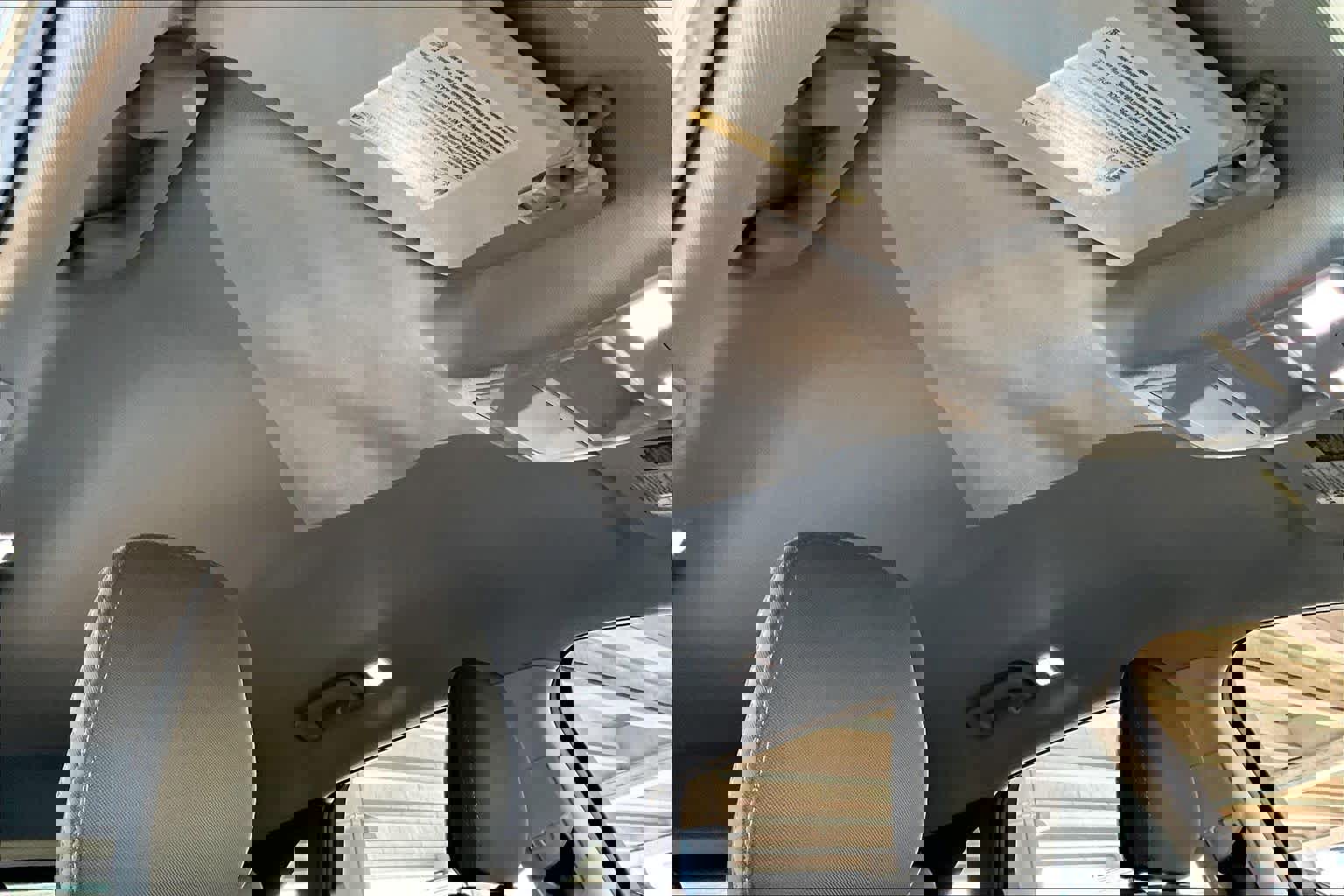 Used 2022 Ford Escape SE w/ SE Sport Appearance Package image 13