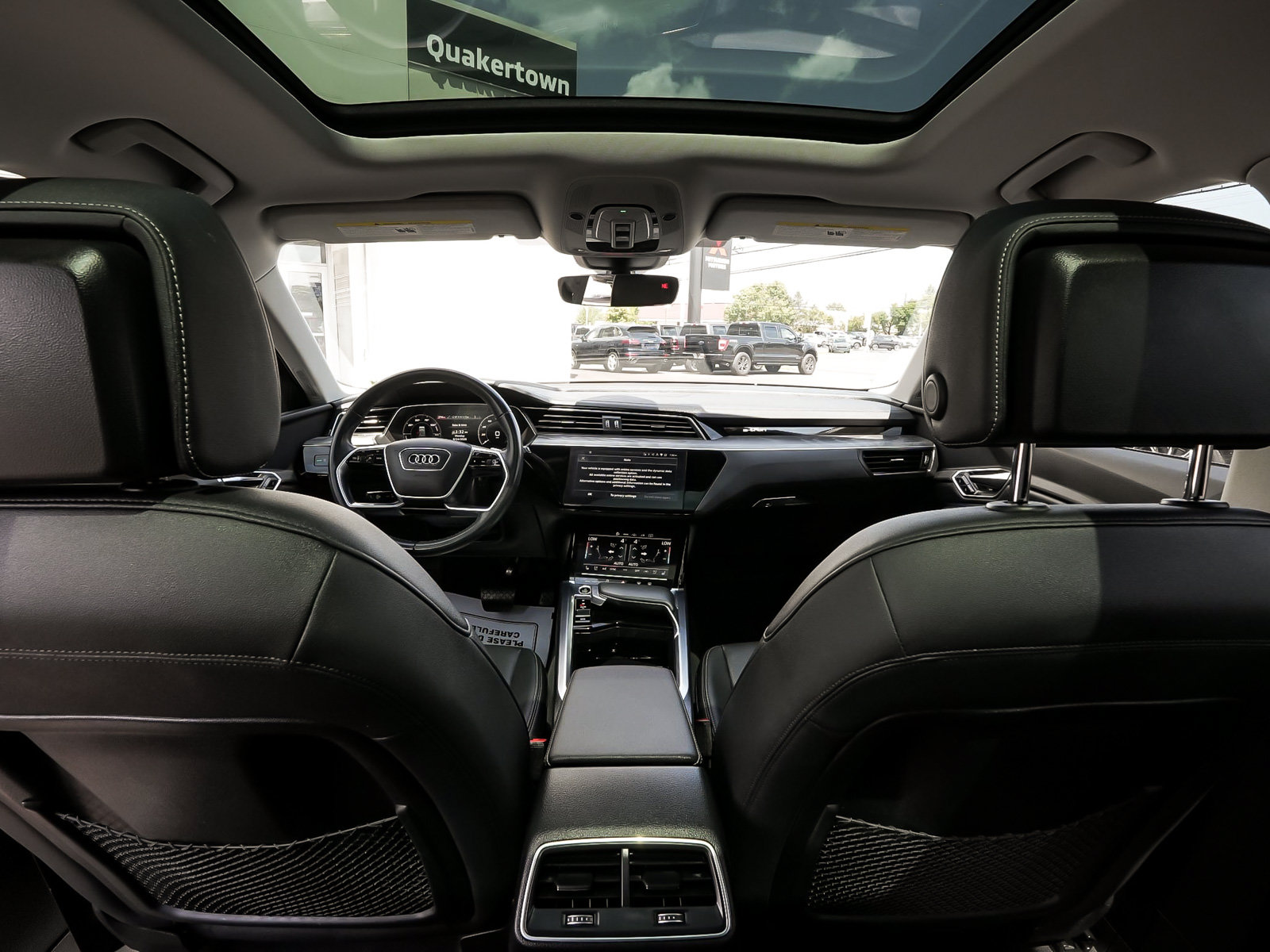Used 2024 Audi Q8 e-tron Premium Plus w/ Premium Plus Package AWD/4WD image 40