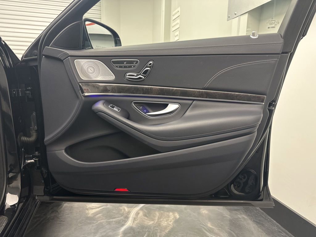 Used 2017 Mercedes-Benz S 550 4MATIC Sedan image 10