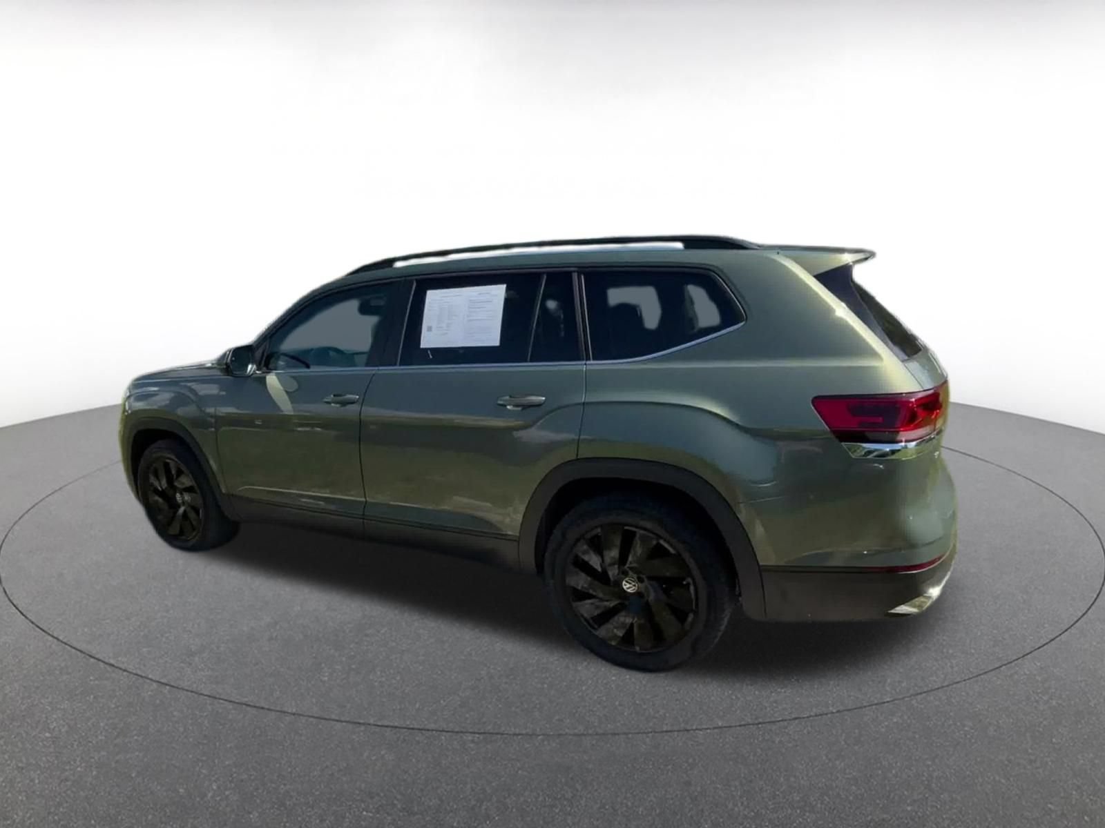 Used 2026 Volkswagen Atlas SE FWD image 9