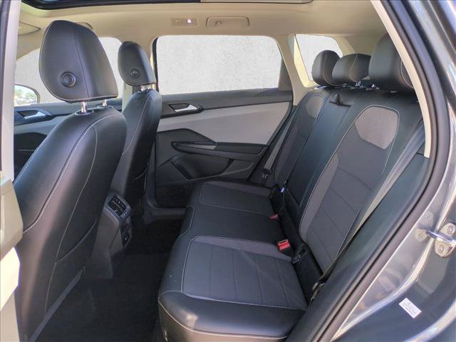 Used 2022 Volkswagen Taos SE FWD image 19