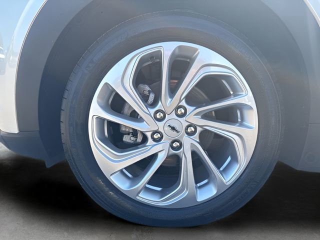 Used 2022 Chevrolet Bolt EUV LT w/ Comfort Package FWD image 37