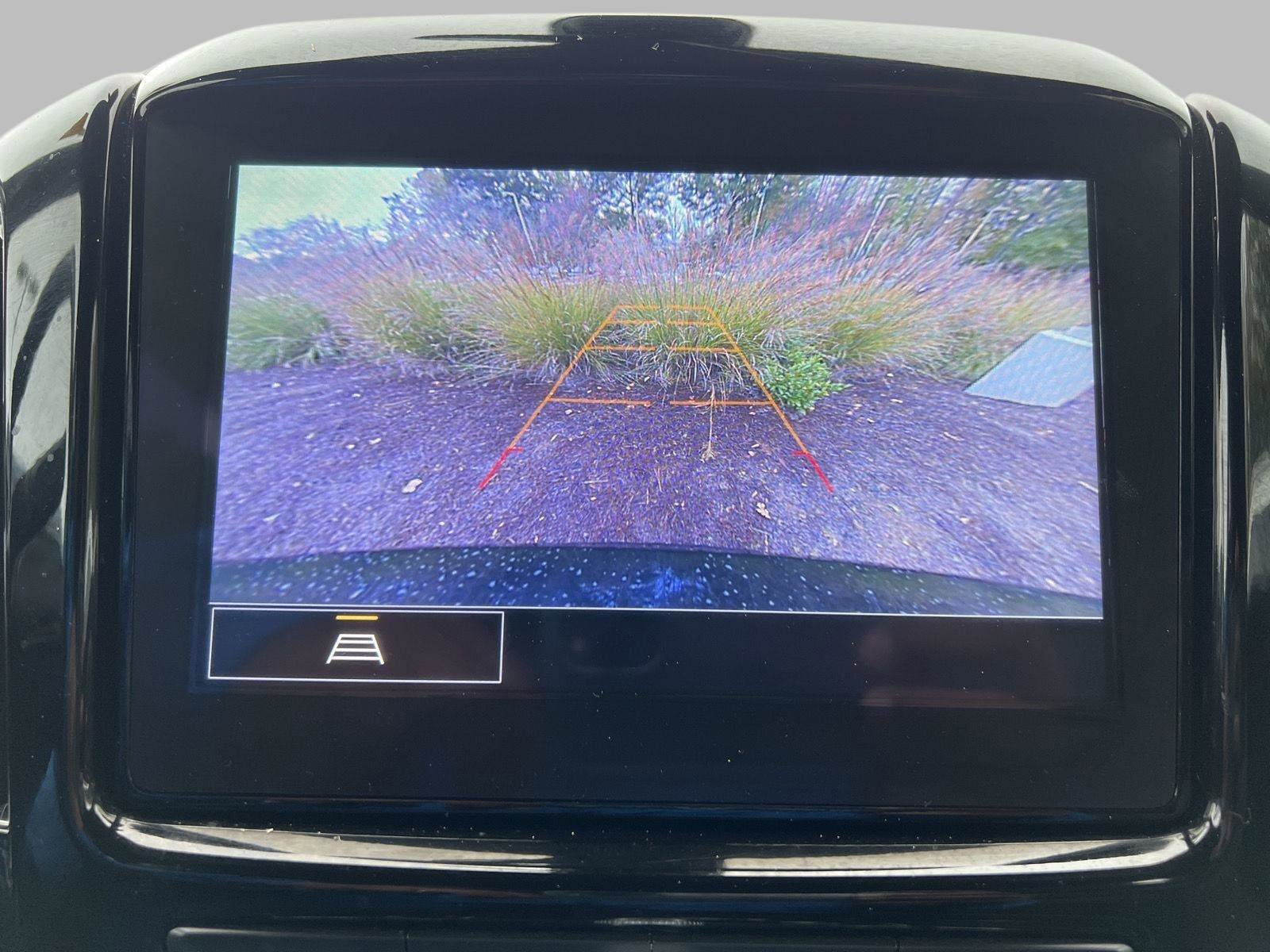 Used 2023 Chevrolet Traverse LT image 31