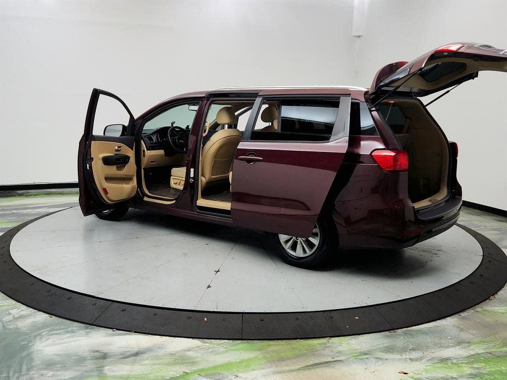 Used 2015 Kia Sedona LX w/ LX Convenience Package FWD image 12