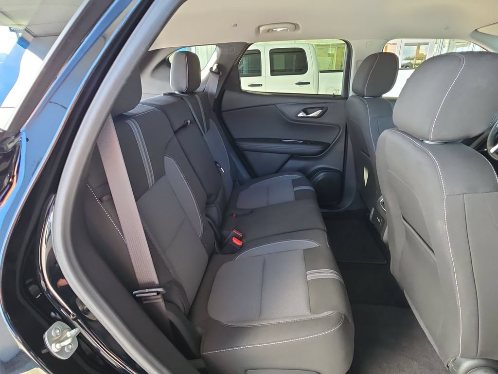 Used 2024 Chevrolet Blazer LT FWD image 27