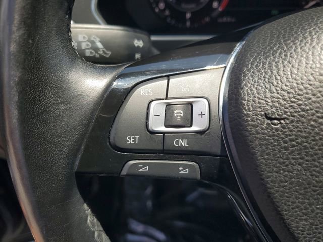 Used 2018 Volkswagen Tiguan SEL Premium FWD image 23
