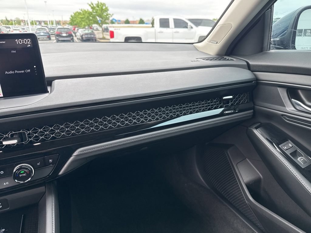 Used 2023 Honda Accord Touring image 25
