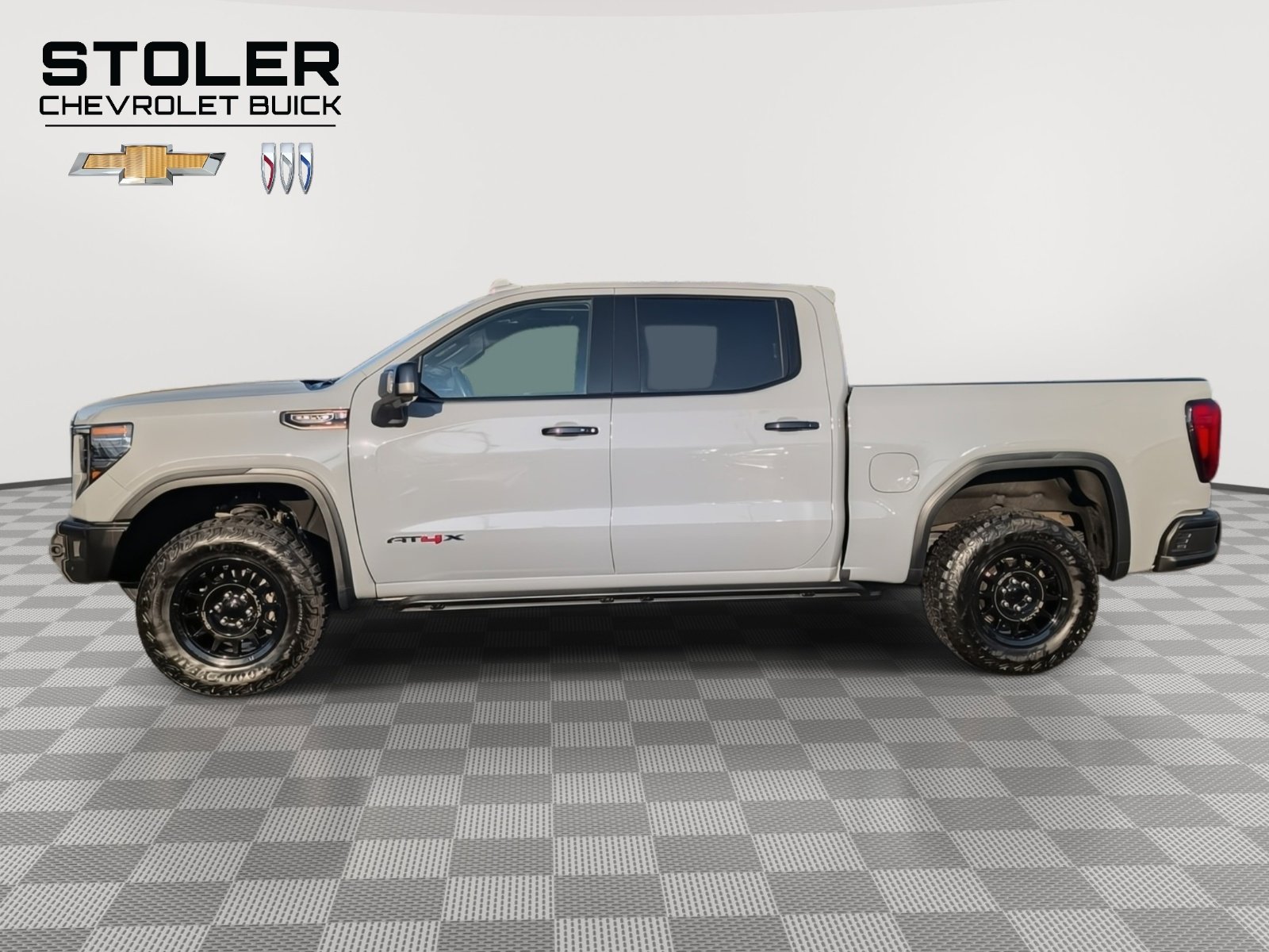 Used 2024 GMC Sierra 1500 AT4X w/ AT4X AEV Edition image 2