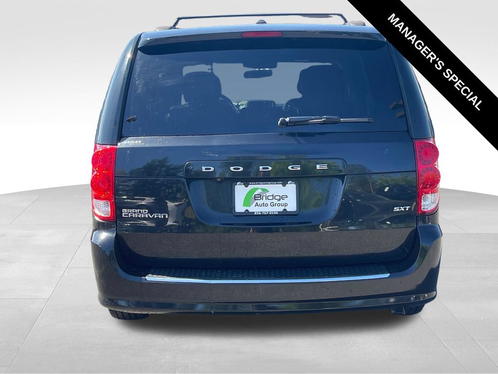 Used 2016 Dodge Grand Caravan SXT FWD image 6