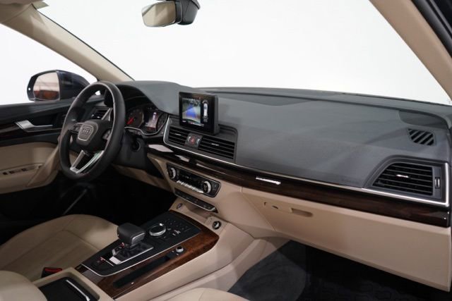 Used 2020 Audi Q5 2.0T Premium w/ Convenience Package image 16