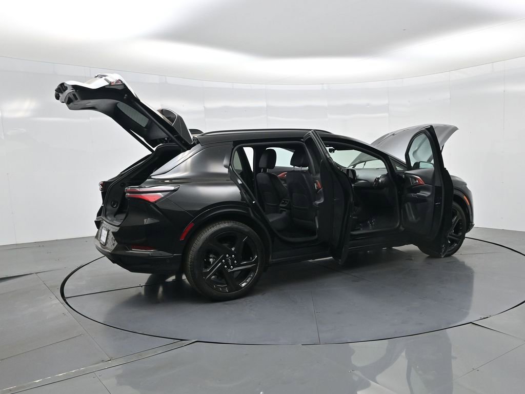 Used 2024 Chevrolet Equinox EV RS image 34