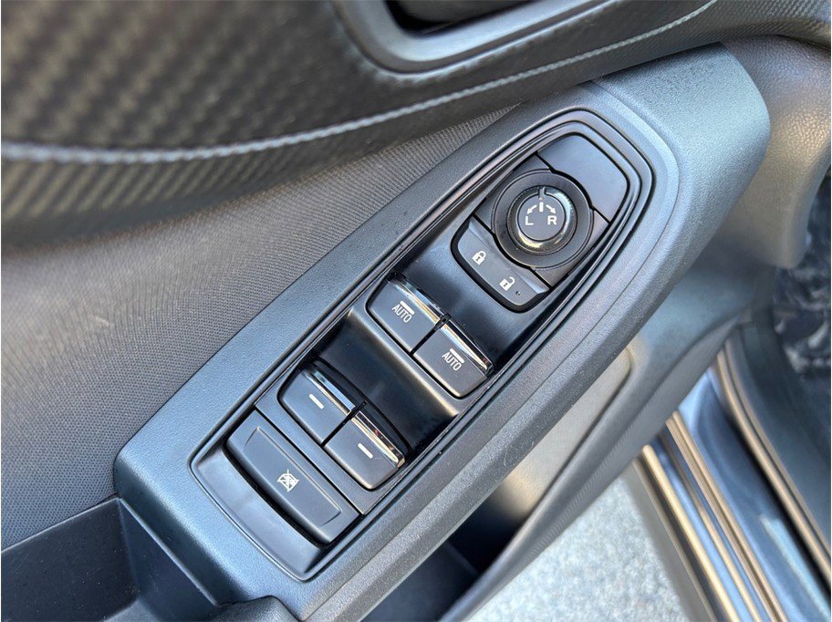 Used 2019 Subaru Crosstrek 2.0i Premium w/ Eyesight System image 18