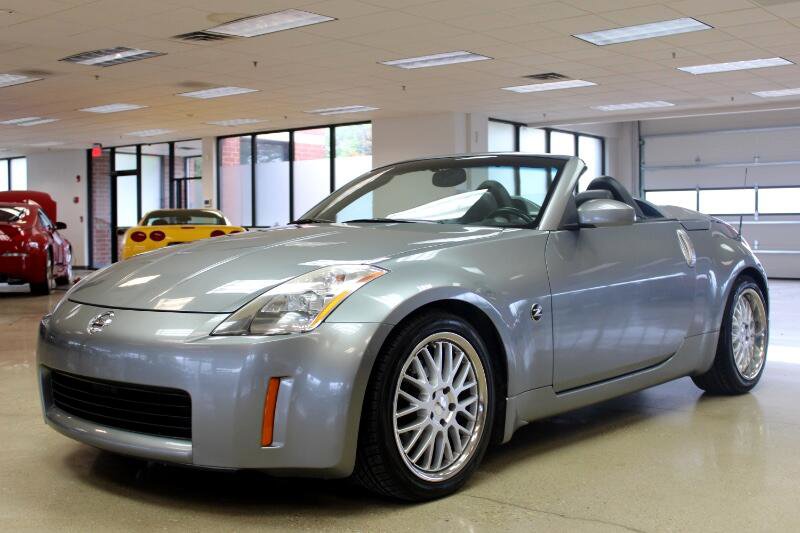 Used 2004 Nissan 350Z Touring image 3
