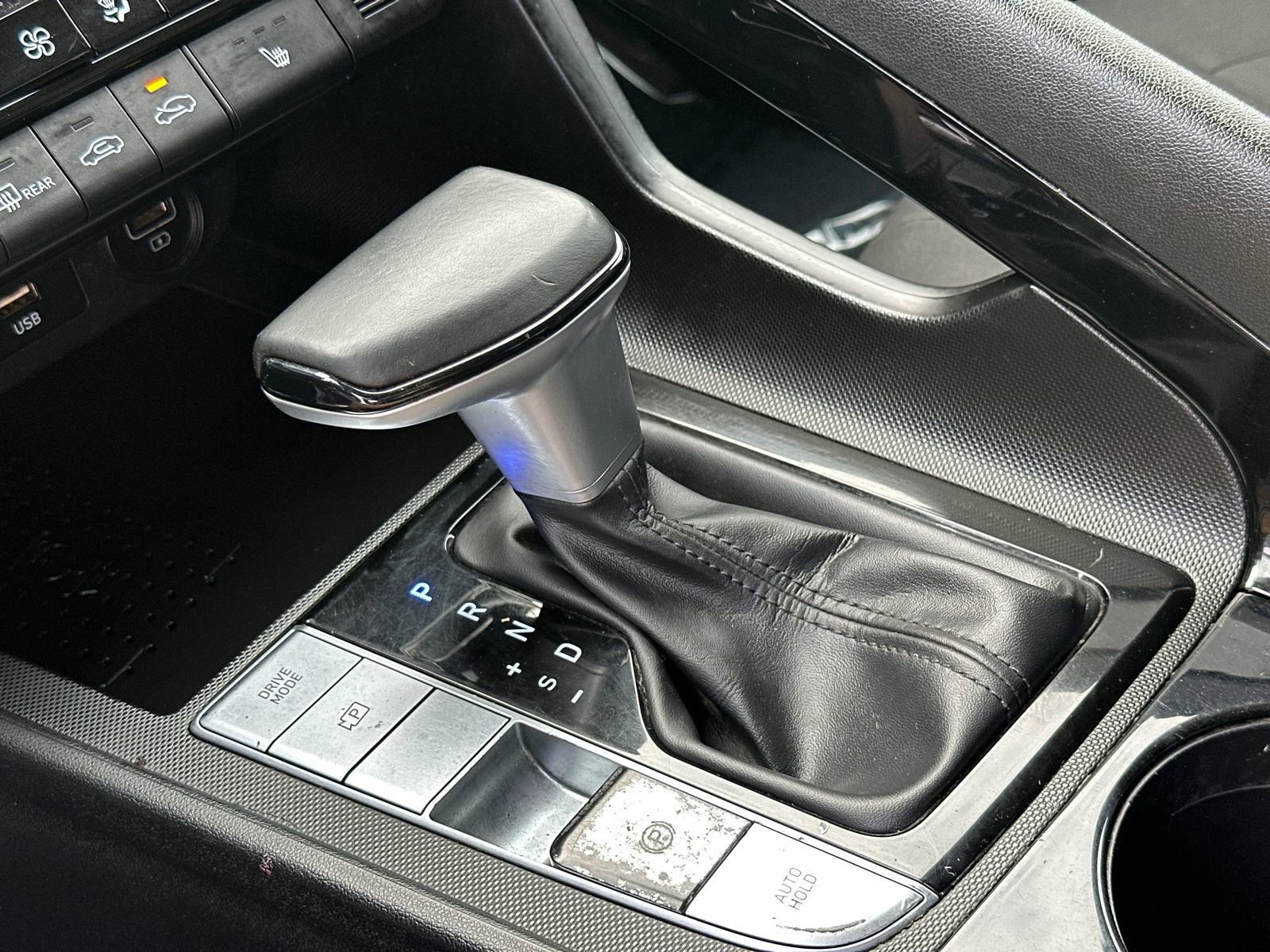 Used 2021 Hyundai Elantra SEL w/ Convenience + Premium Package image 28