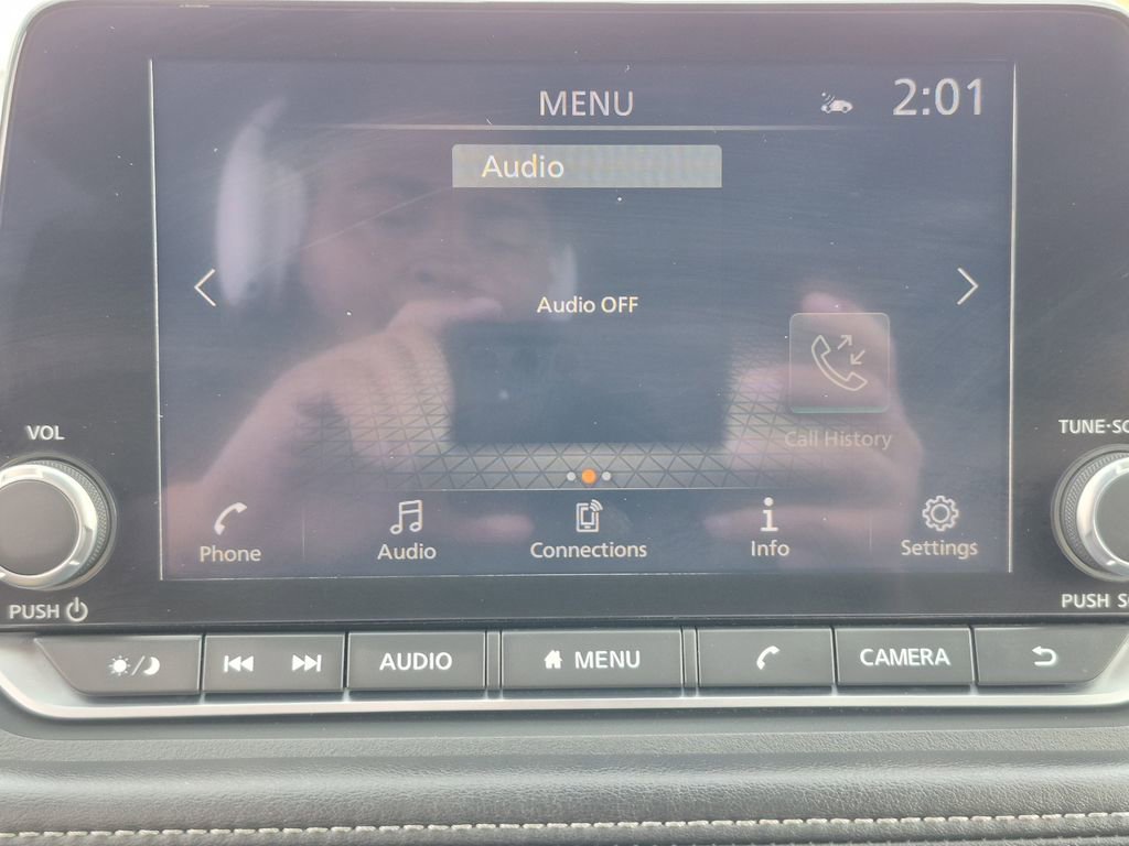 Used 2025 Nissan Rogue SV AWD/4WD image 22
