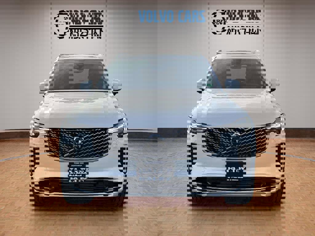 New 2025 Volvo XC90 T8 Plus w/ Protection Package Premier image 25