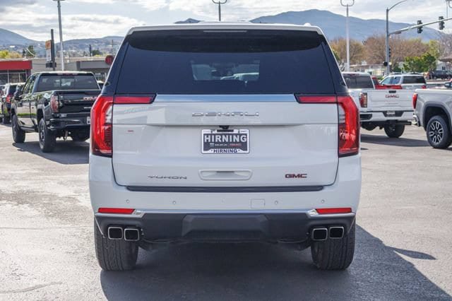 Used 2025 GMC Yukon XL Denali AWD/4WD image 4