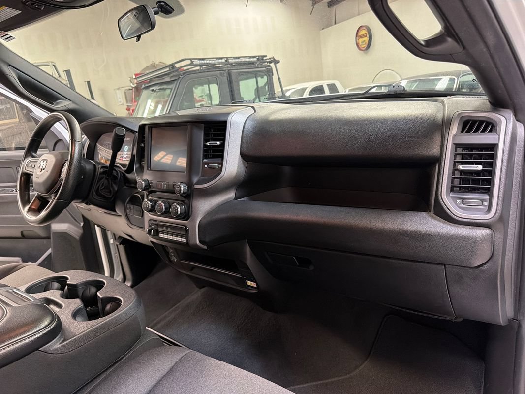 Used 2024 RAM 3500 Tradesman w/ Chrome Appearance Group AWD/4WD image 38