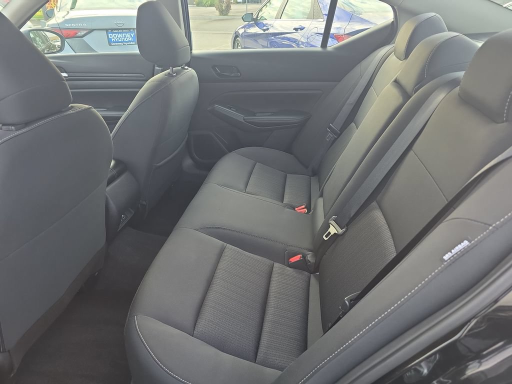 Used 2025 Nissan Altima 2.5 SV FWD image 22
