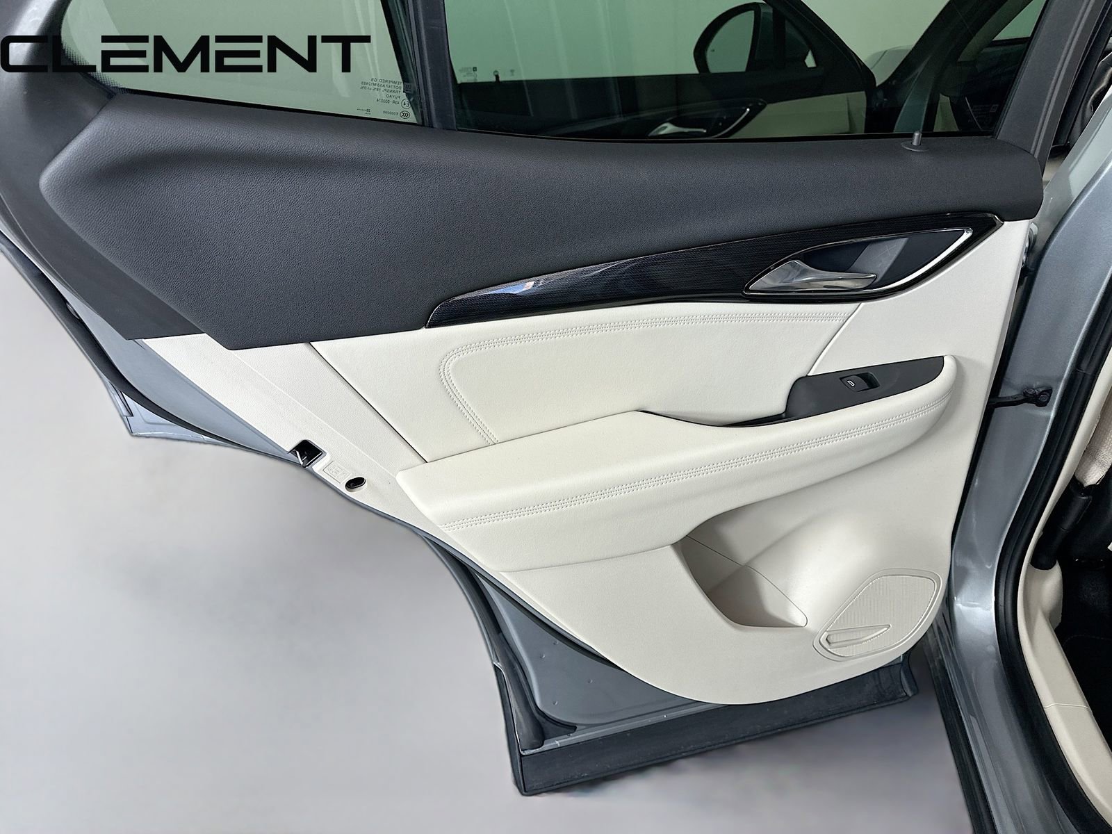 Used 2023 Buick Envision Preferred image 30