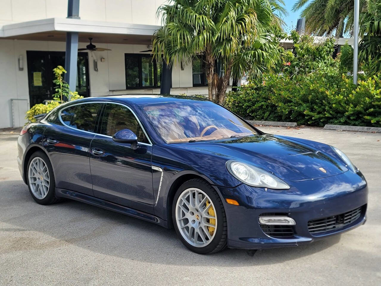 Used 2010 Porsche Panamera Turbo image 5