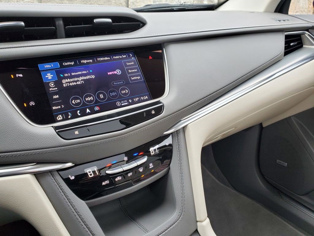 Certified 2023 Cadillac XT5 Premium Luxury w/ LPO, Floor Liner Package image 27