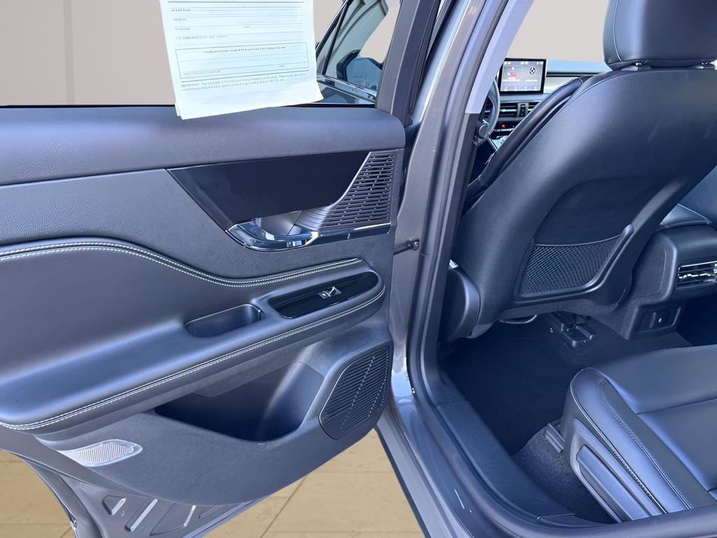 Used 2022 Lincoln Corsair FWD image 32