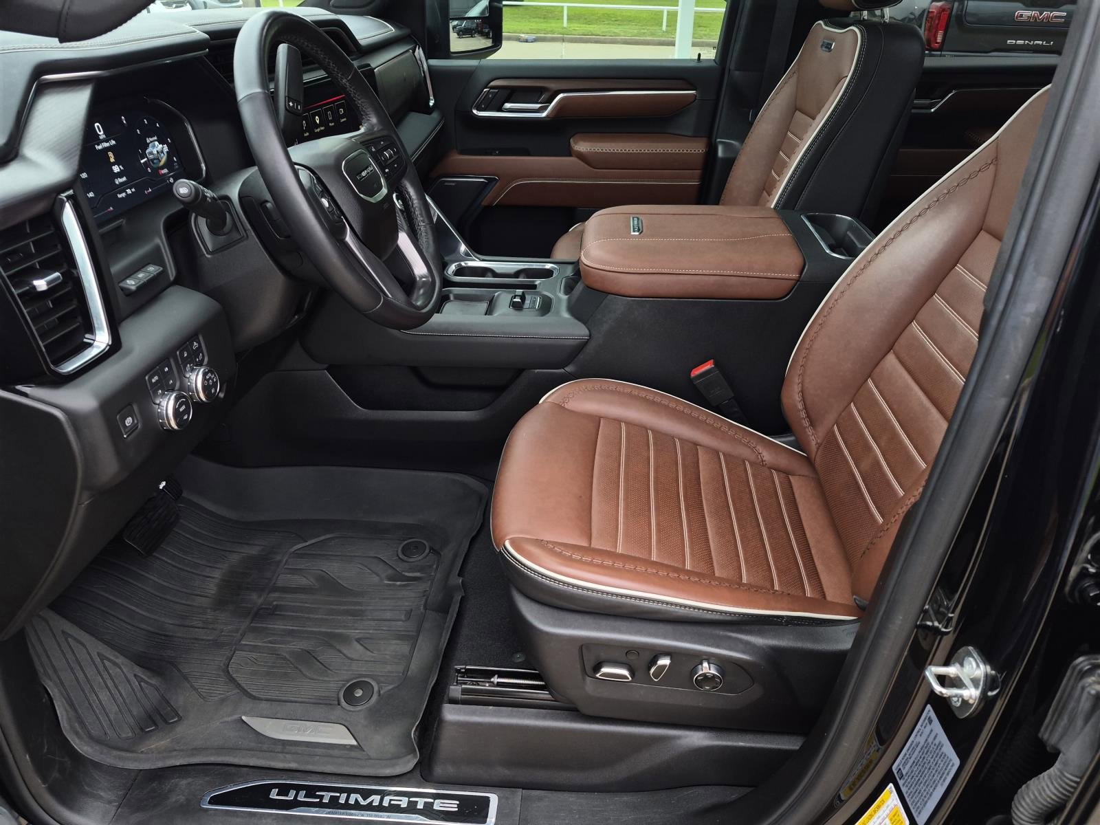 Used 2024 GMC Sierra 2500 Denali Ultimate w/ Max Trailering Package AWD/4WD image 13