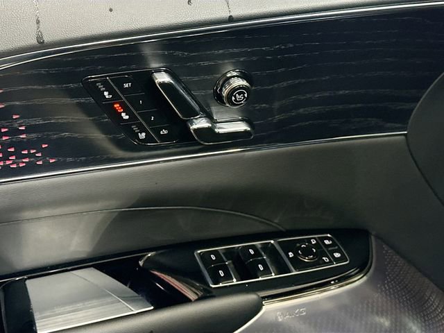 Used 2023 Cadillac Lyriq 2WD image 19