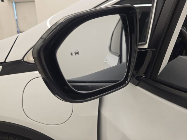 Used 2020 Chevrolet Bolt LT FWD image 33