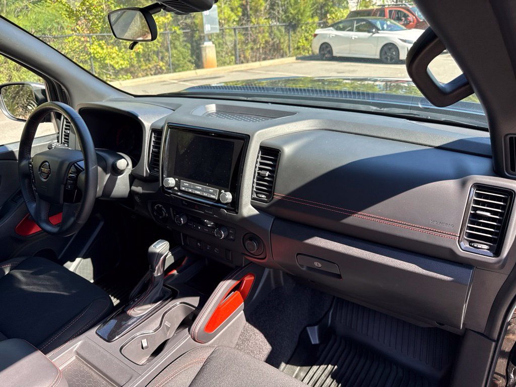 Used 2024 Nissan Frontier PRO-4X w/ Technology Package AWD/4WD image 38