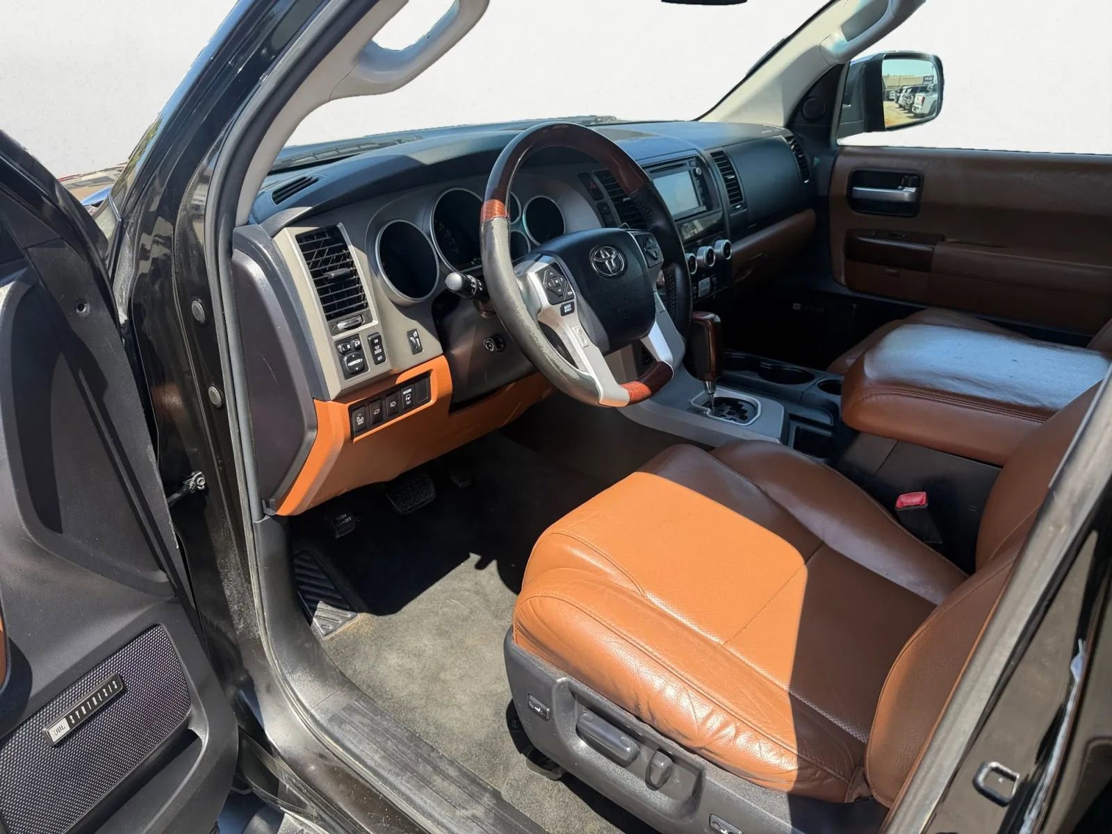 Used 2016 Toyota Sequoia Platinum image 15