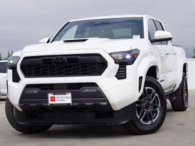 Certified 2024 Toyota Tacoma TRD Sport image 3