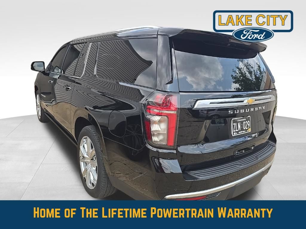 Used 2024 Chevrolet Suburban High Country AWD/4WD image 7