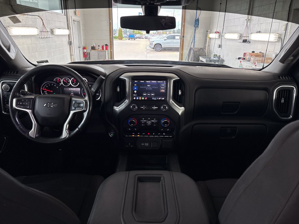 Used 2021 Chevrolet Silverado 1500 LT Trail Boss w/ Convenience Package II AWD/4WD image 18