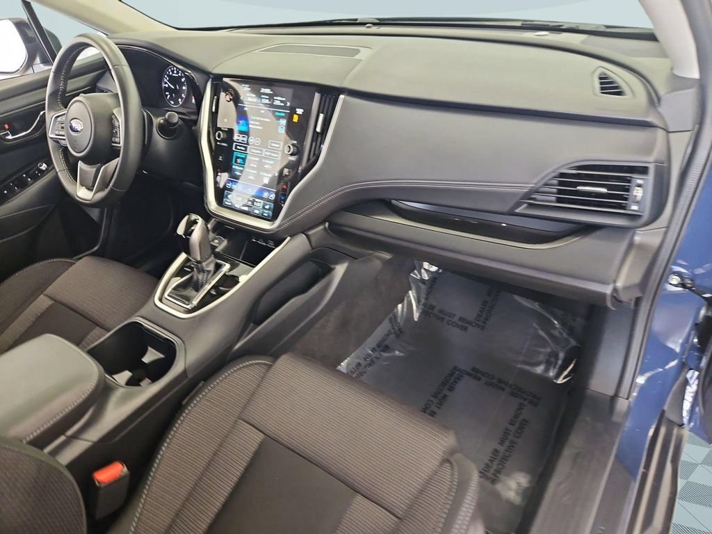 Used 2025 Subaru Outback Premium AWD/4WD image 29