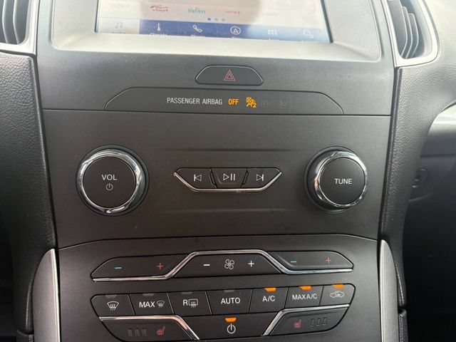 Used 2020 Ford Edge SEL w/ Cold Weather Package AWD/4WD image 21