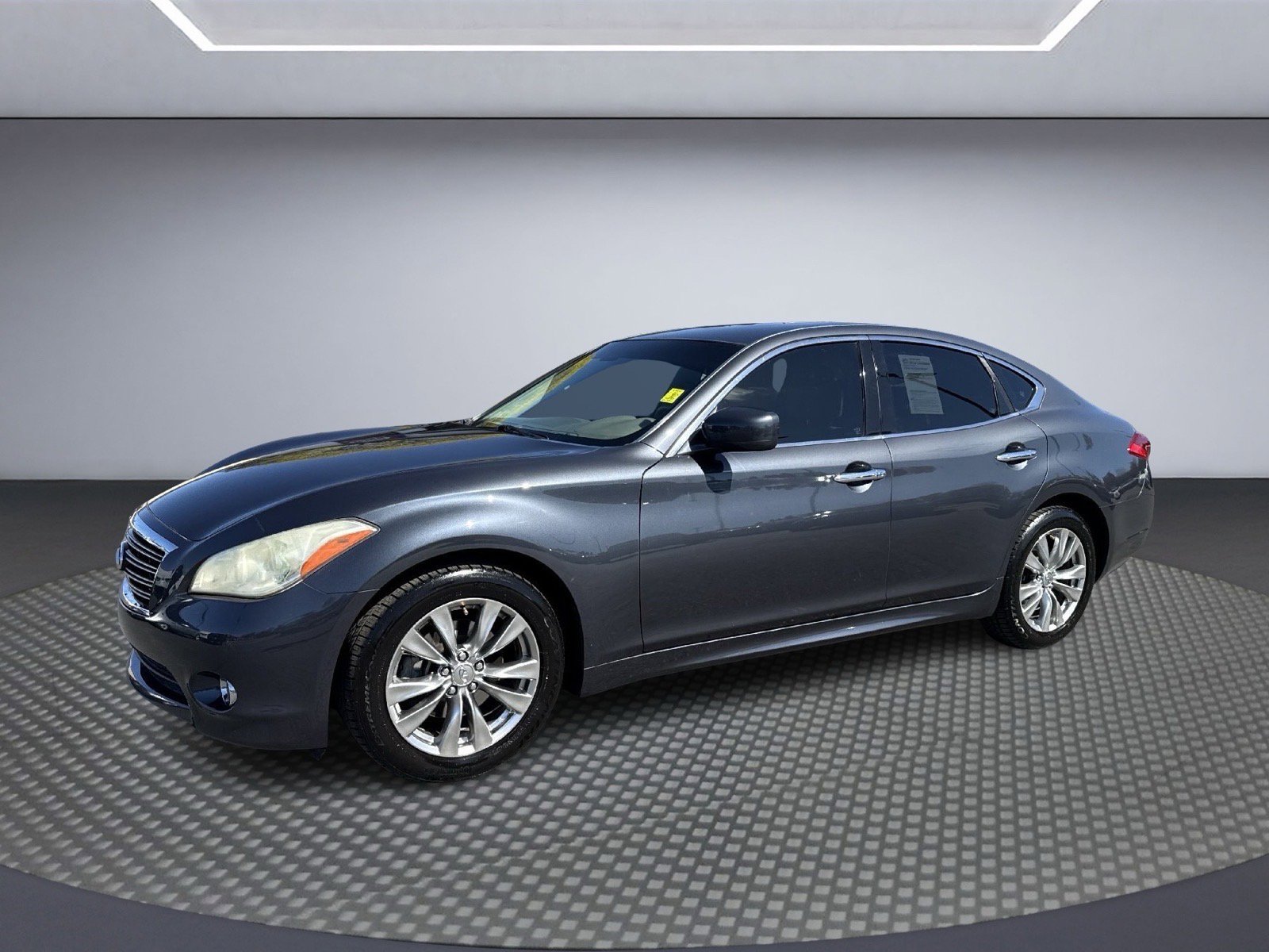 Used 2011 INFINITI M37 image 2