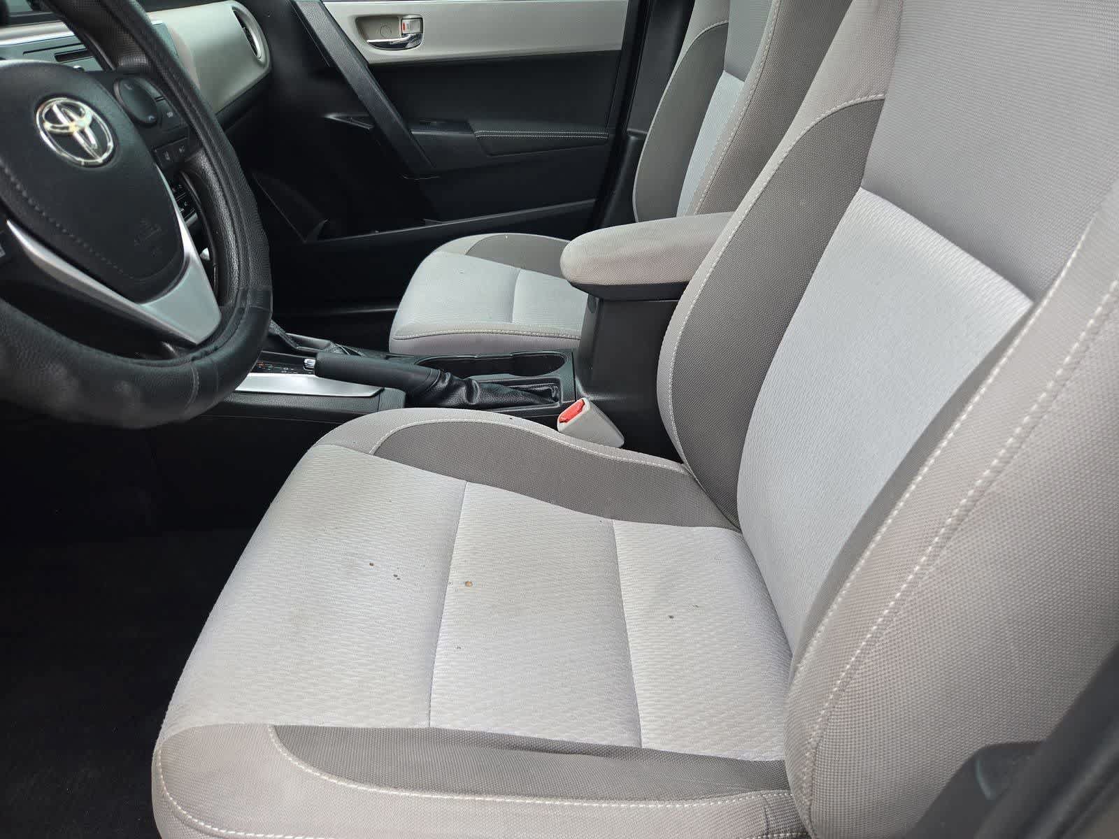 Used 2017 Toyota Corolla LE FWD image 15
