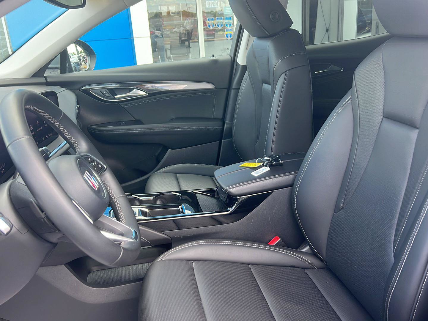 Used 2025 Buick Envision Preferred AWD/4WD image 10